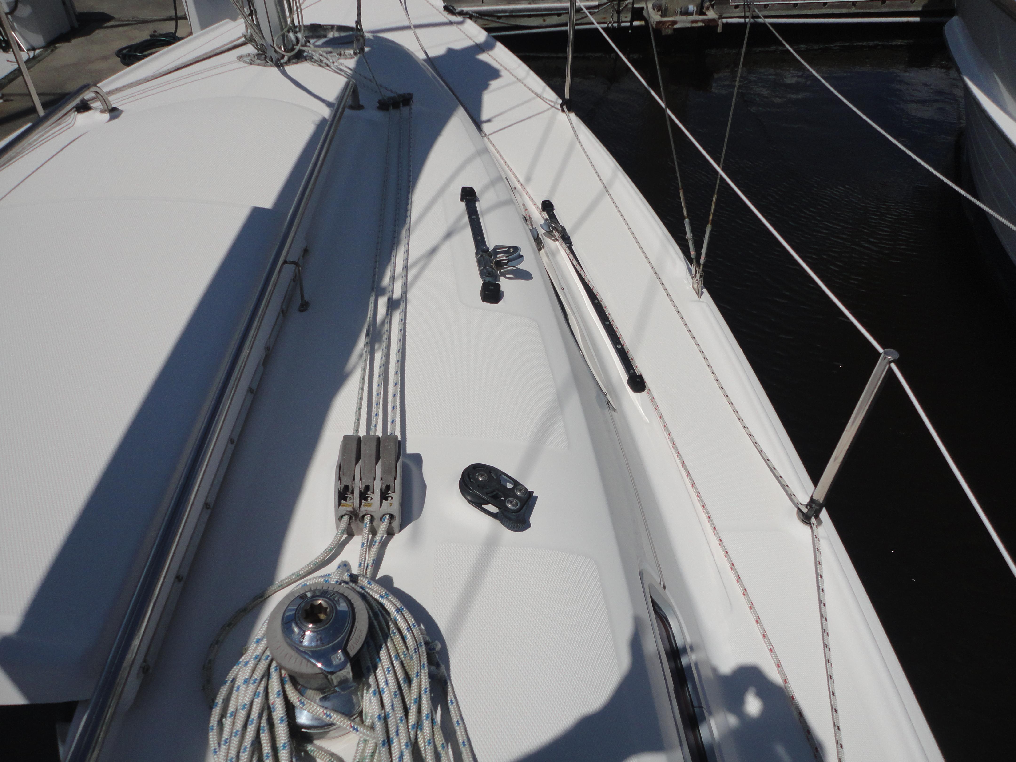 2013 Marlow-Hunter Hunter 27 - 8