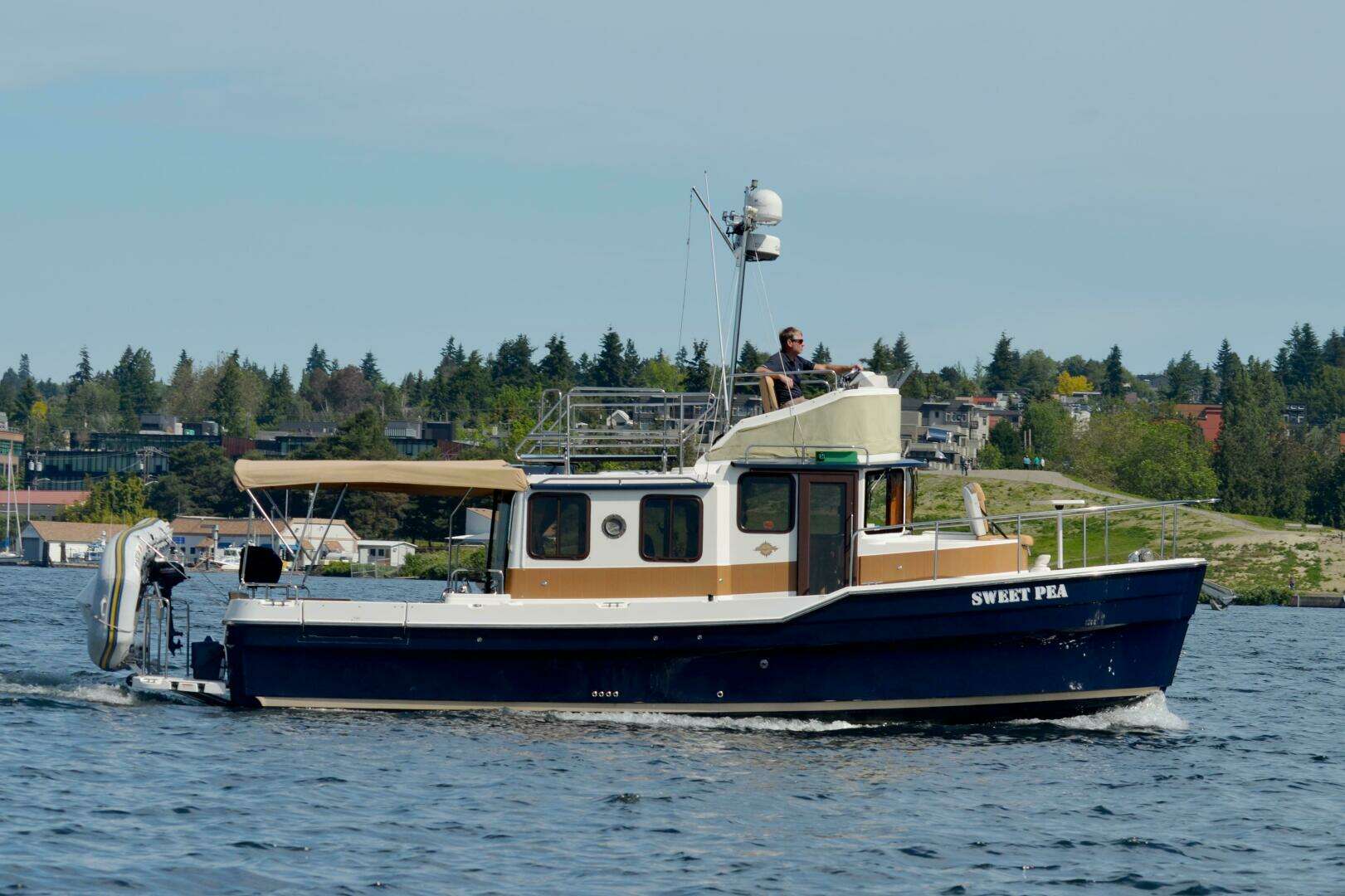 2013 Ranger Tugs R-31 CB - Image 3