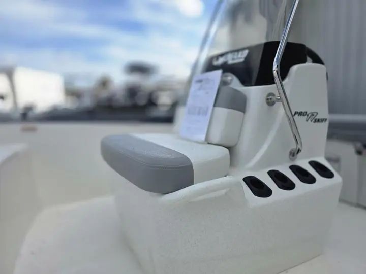 2026 Mako Pro Skiff 17 CC - 11