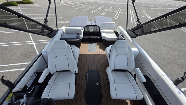 2025 Manitou 26' Explore 6' Max Deck With Dual 150hp Motors - 24