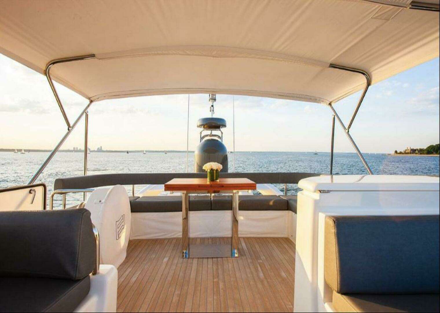 2018 Ferretti Yachts — - Image 15