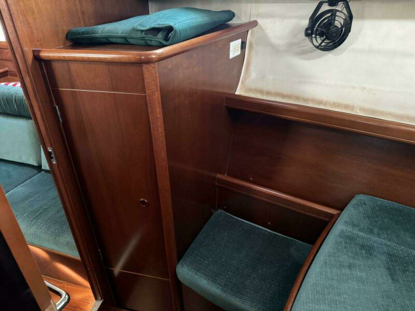 1999 Beneteau 381 - Image 37