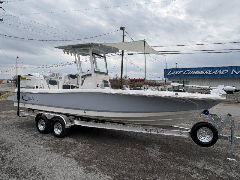 2026 Robalo 246 Cayman - 37