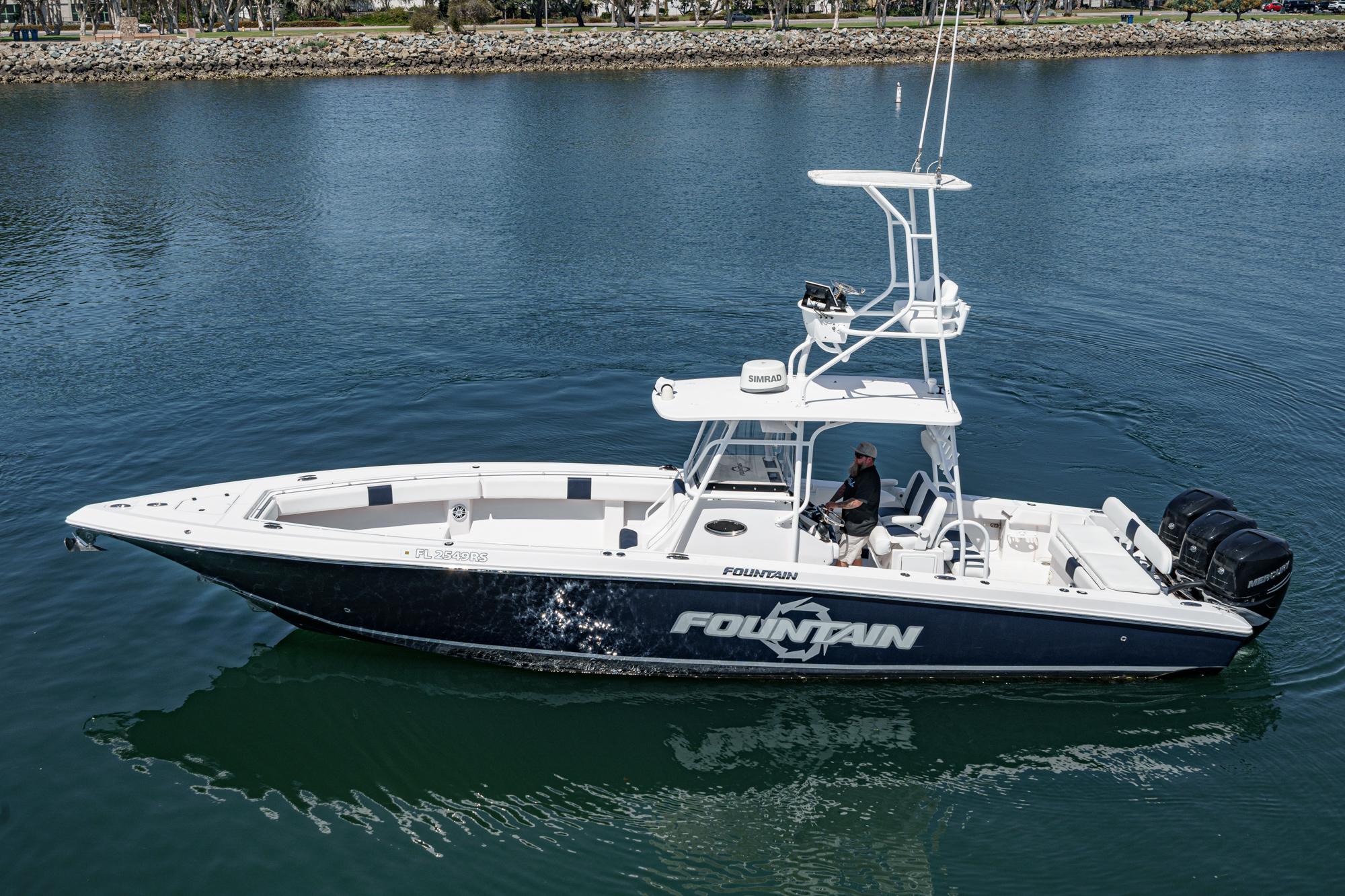 2018 Fountain 38 Center Console