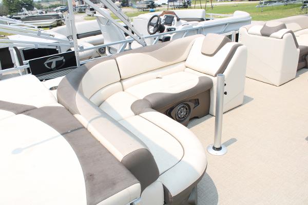 2021 Tahoe LTZ Cruise boat with luxurious seating and modern design.