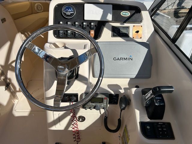 2011 Grady-White Freedom 255 - 12