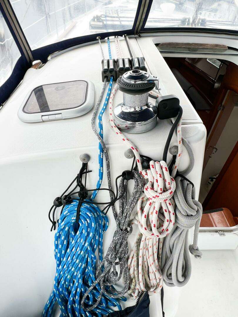 2007 Beneteau 373 - Image 24
