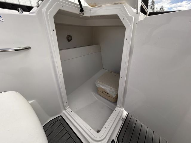 2024 Starcraft SVX 230 OB - 17