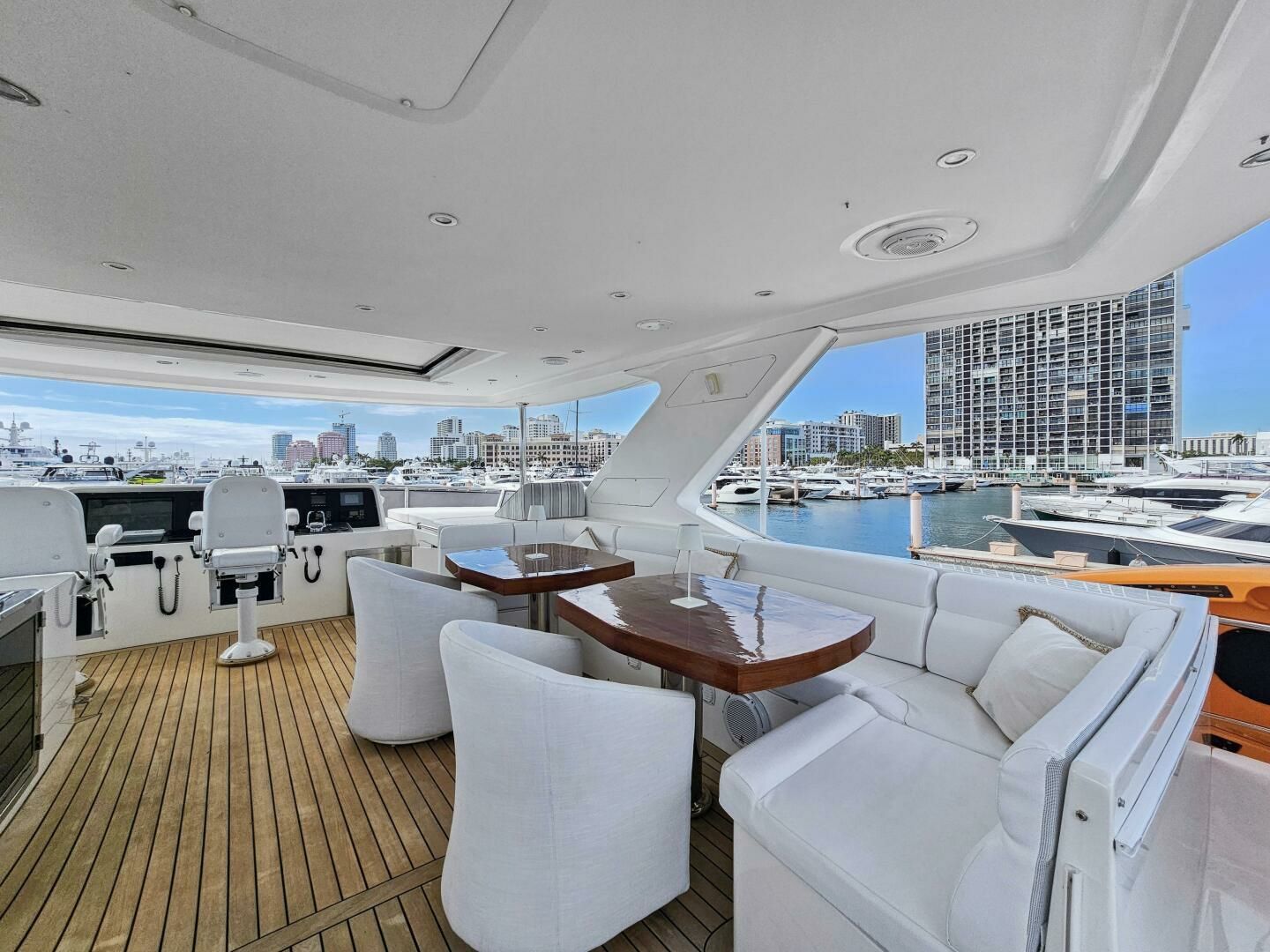 2010 Ocean Alexander 83 - Image 33