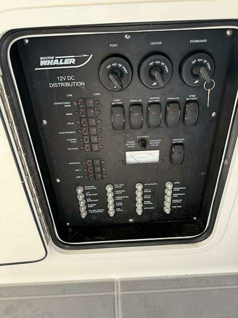 2014 Boston Whaler 350 Outrage - Image 67