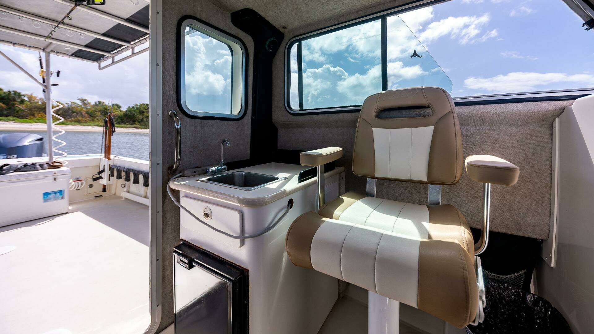 2018 Parker 2820 XLD - Image 20