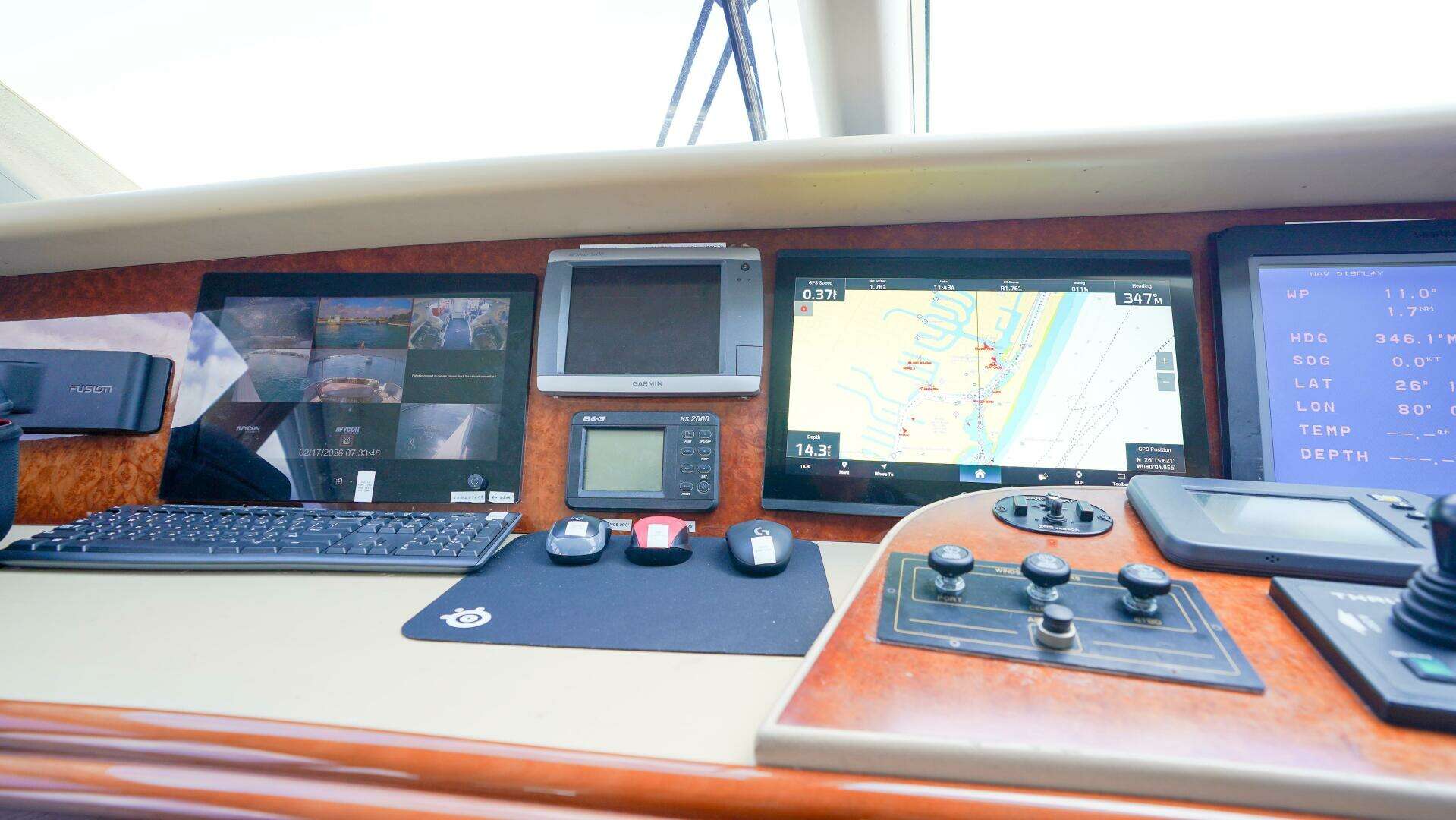 2004 Lazzara Yachts 80 SL - Image 62
