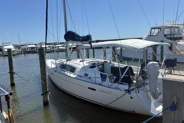 2008 Beneteau Oceanis 43