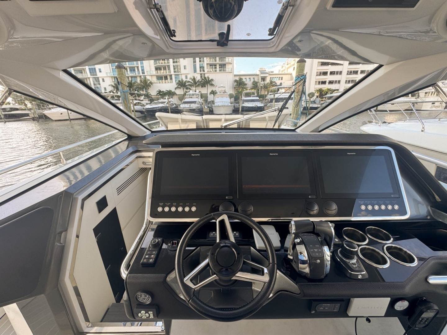 2023 Azimut Verve 47 - Image 27