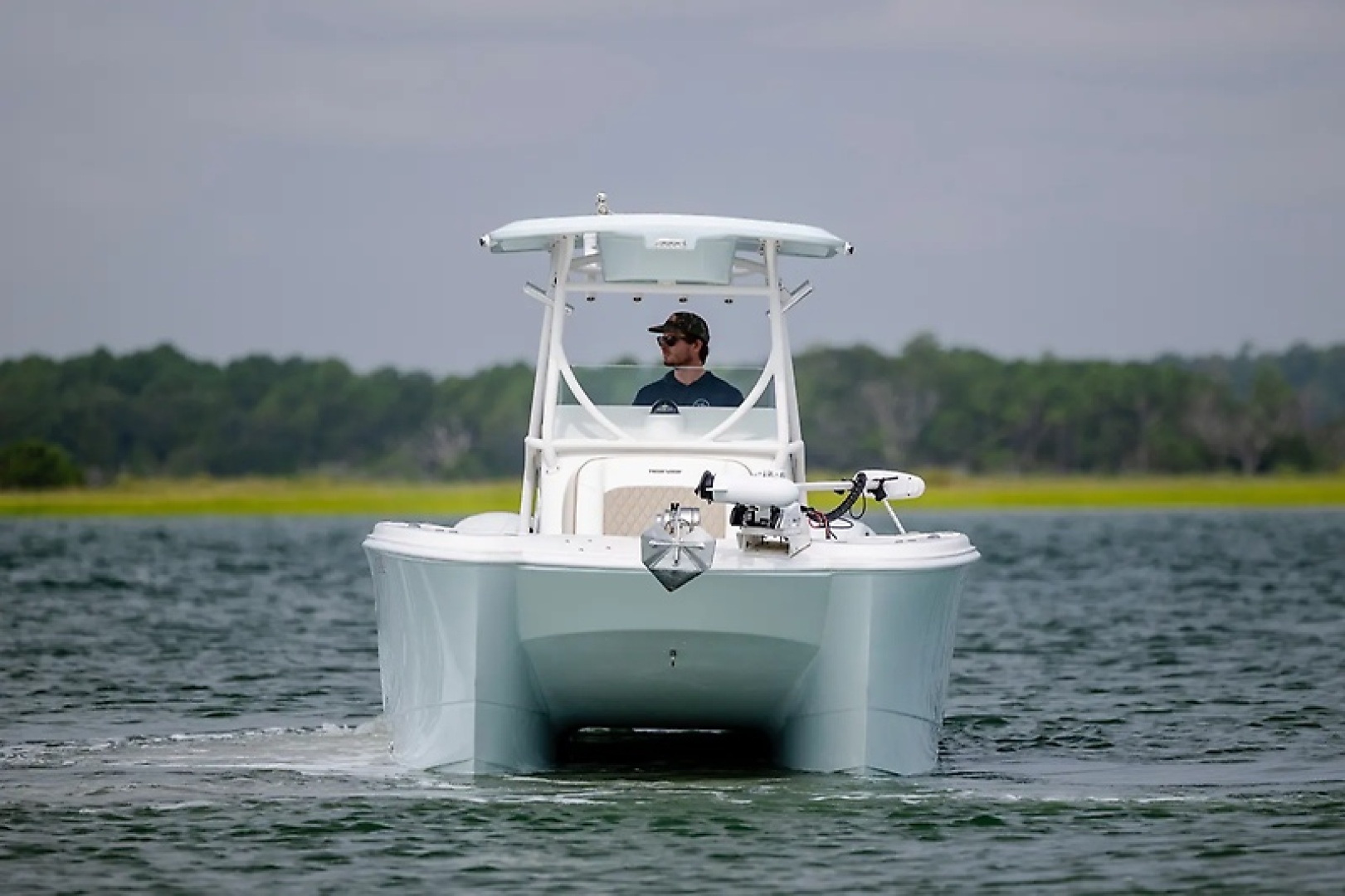 2023 Twin Vee 240 GFX - Image 5