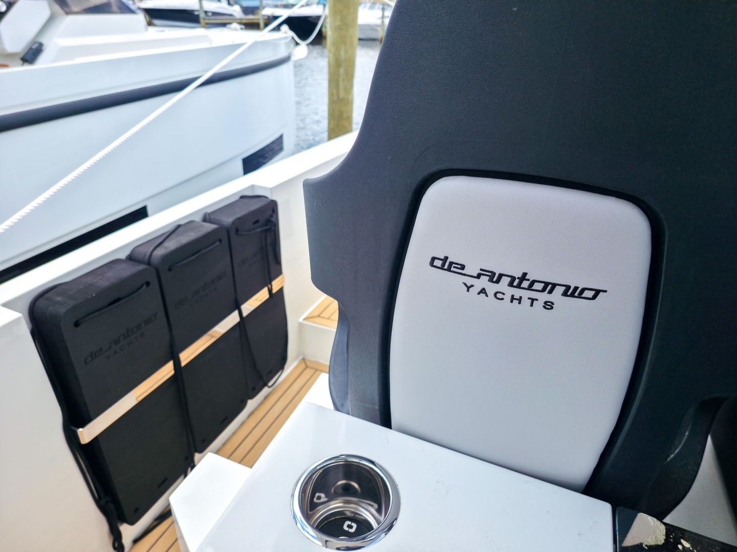 2026 De Antonio Yachts D32 - Image 30