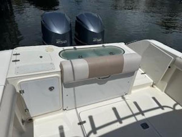 2011 Pursuit C 280 Center Console - 17