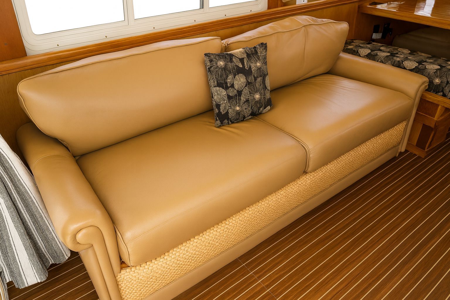 2005 Mainship 400 Trawler - 42
