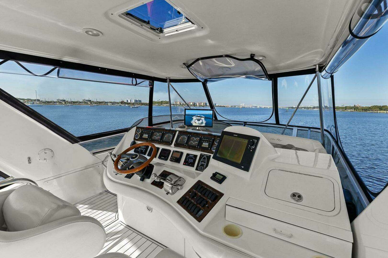 1998 Sea Ray 480 Sedan Bridge - Image 3