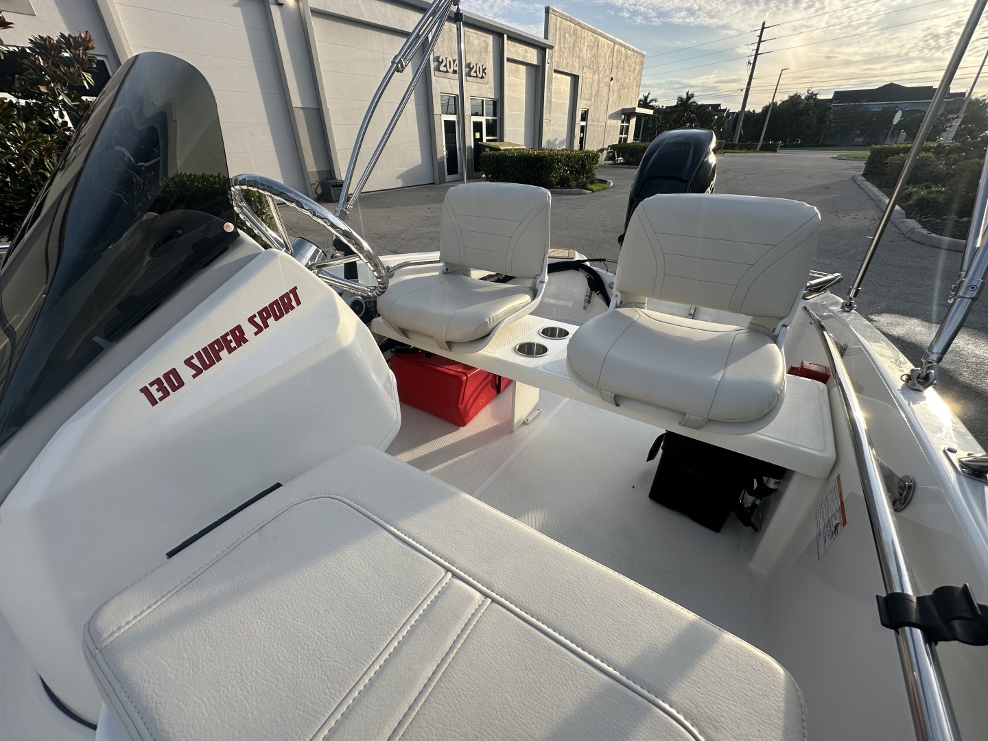 2025 Boston Whaler 130 Super Sport - Image 7