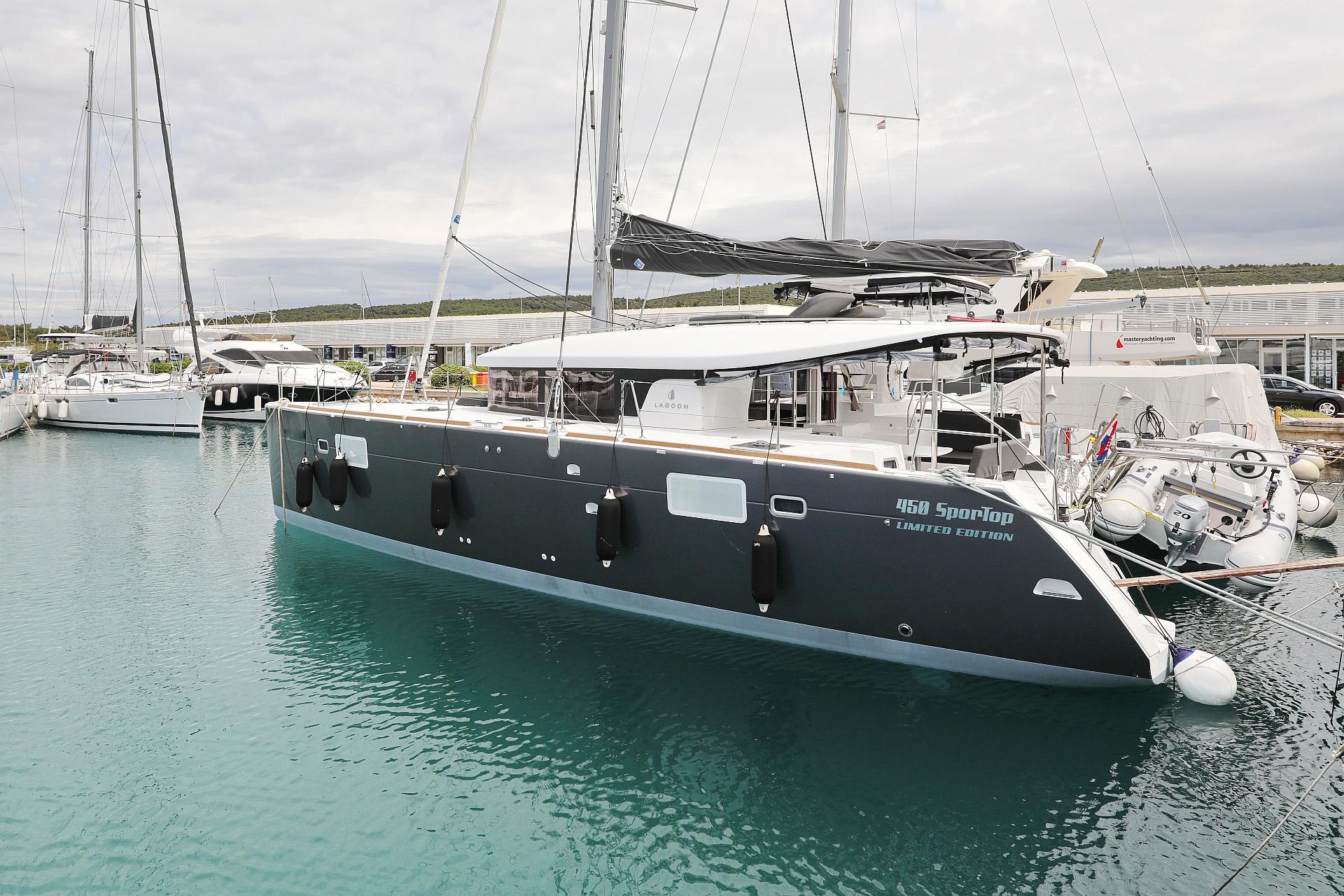 2019 Lagoon 450