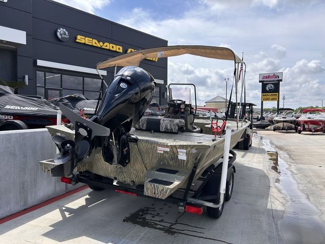 2021 Tracker Grizzly 2072 CC - 4