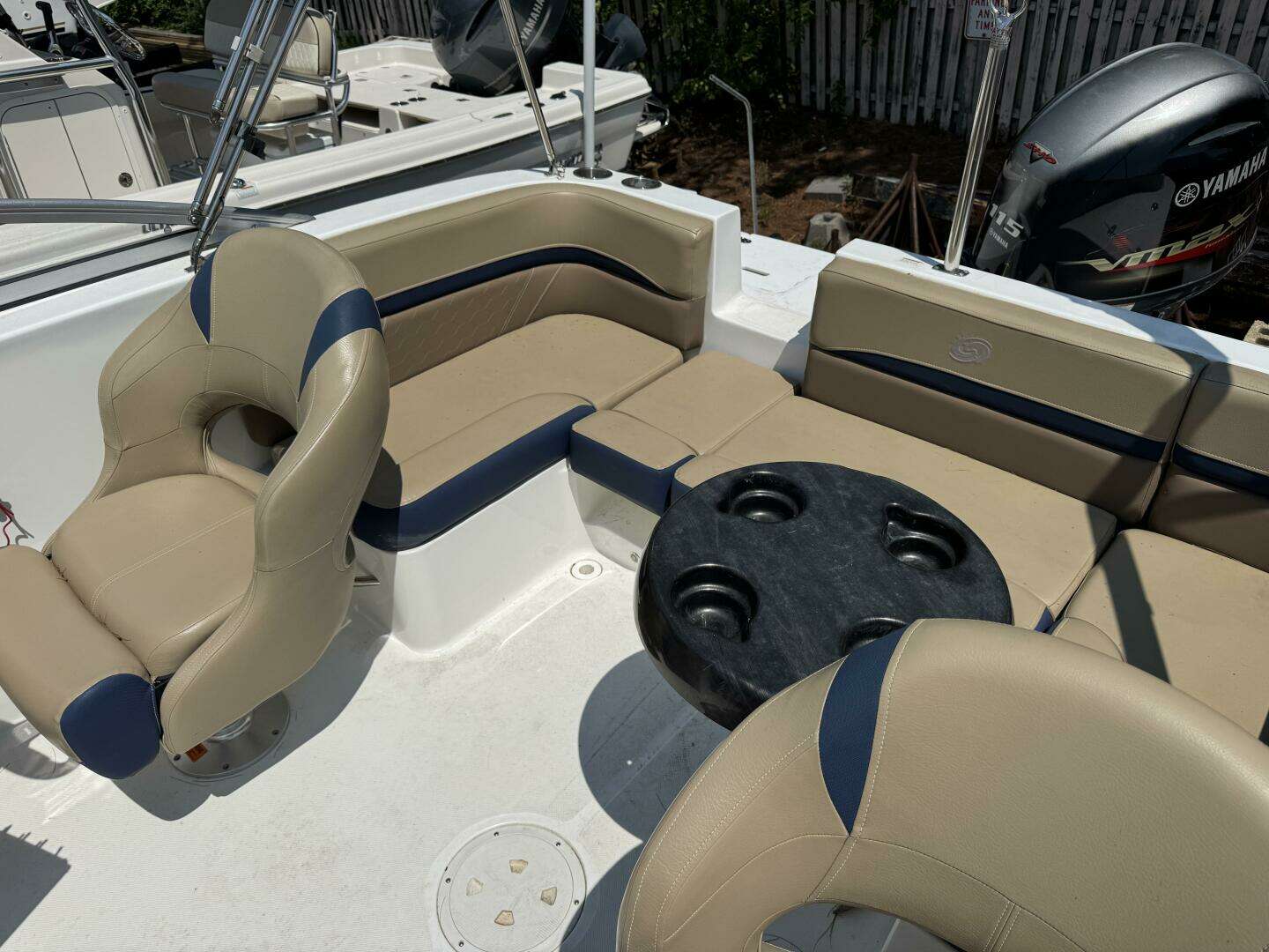 2019 Hurricane SunDeck 191 OB - Image 7