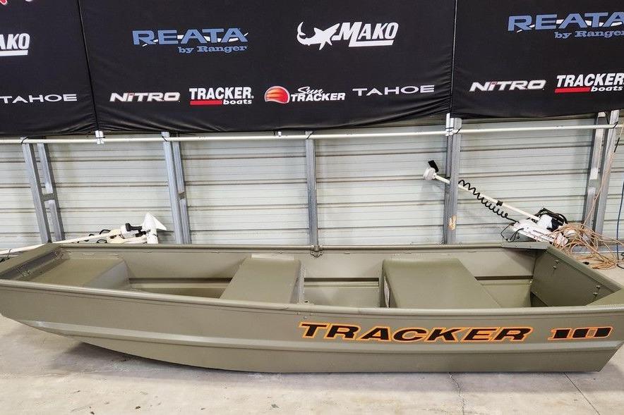 2026 Tracker Grizzly 10 Jon