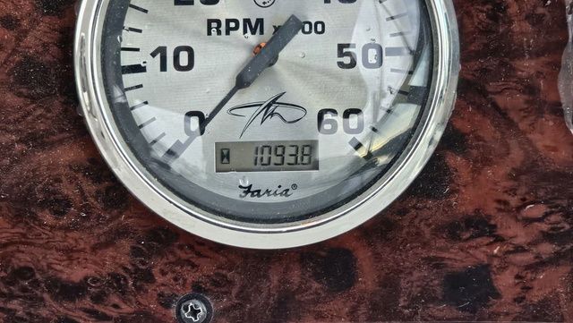 2003 Monterey 322 Cruiser - 23