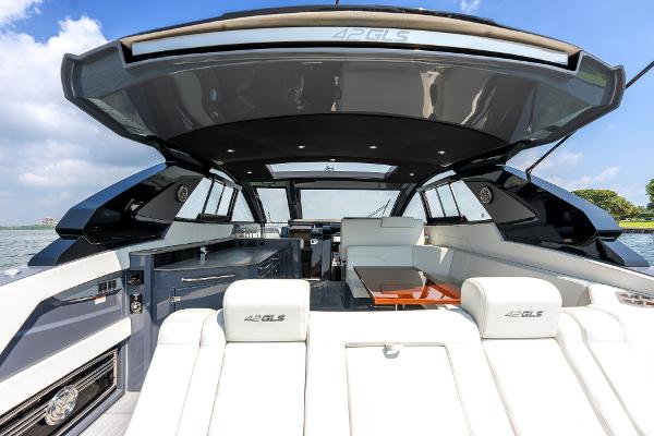 2023 Cruisers Yachts 42 GLS OB - 34