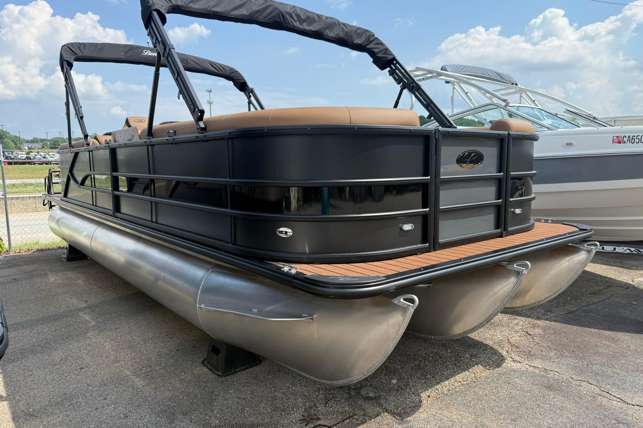 2026 Bentley Pontoons Legacy 243 Navigator