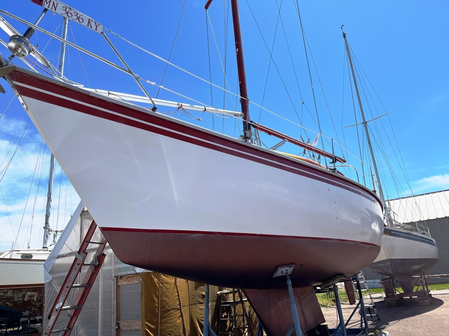 1983 Hunter 34 - Image 4