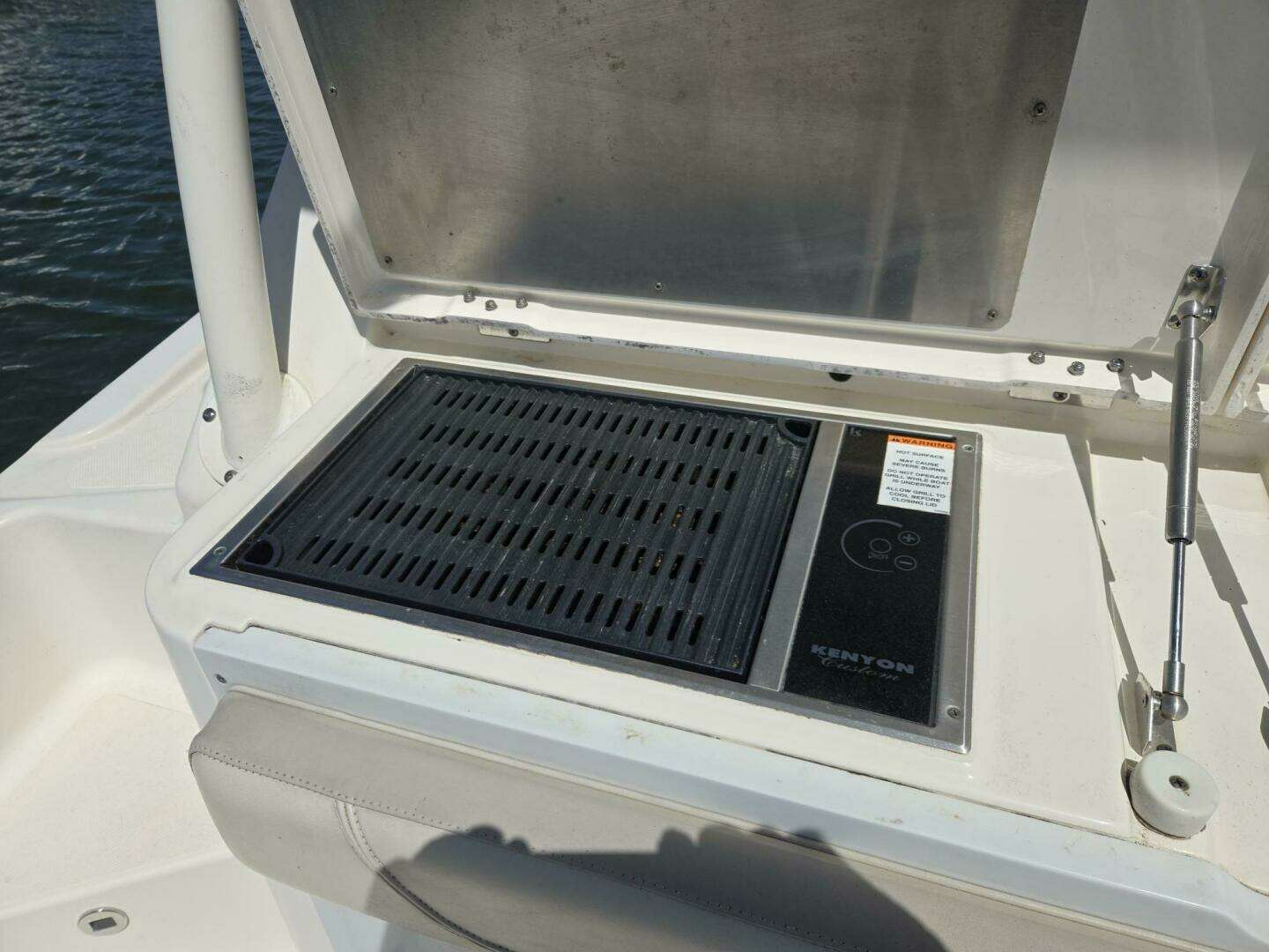 2013 Pursuit 345 Offshore - Image 28