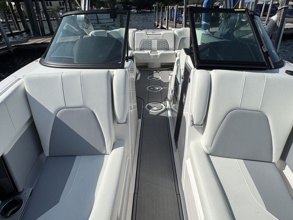 2024 MasterCraft X22 - 16