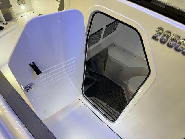 2026 Everglades 285 Center Console - 29