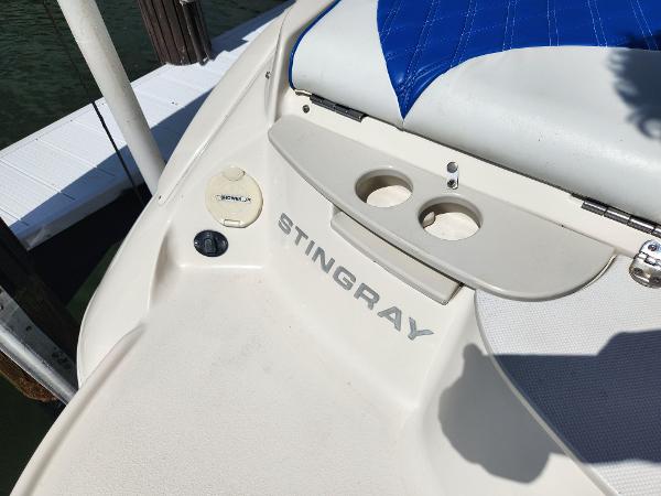 2012 Stingray 235 LR - 8