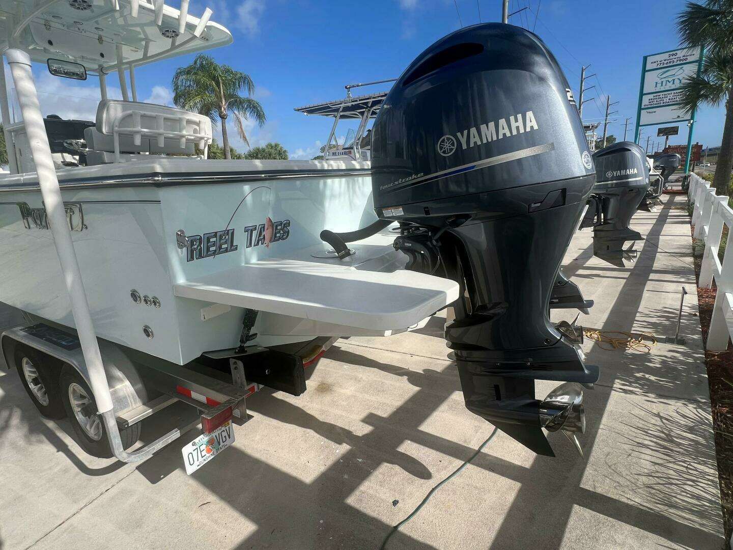 2022 Parker 25 Center Console - Image 2