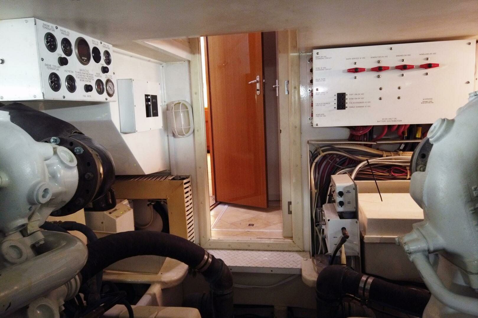 1999 Viking Motoryacht - Image 49