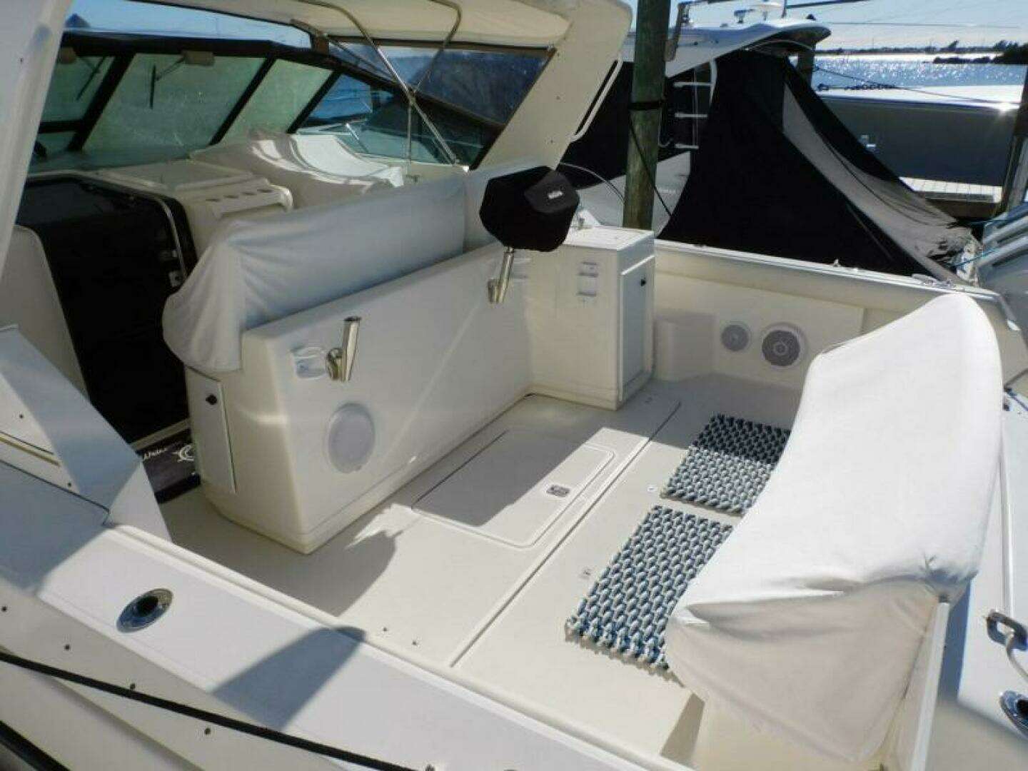 1995 Tiara Yachts 3500 Express - Image 4