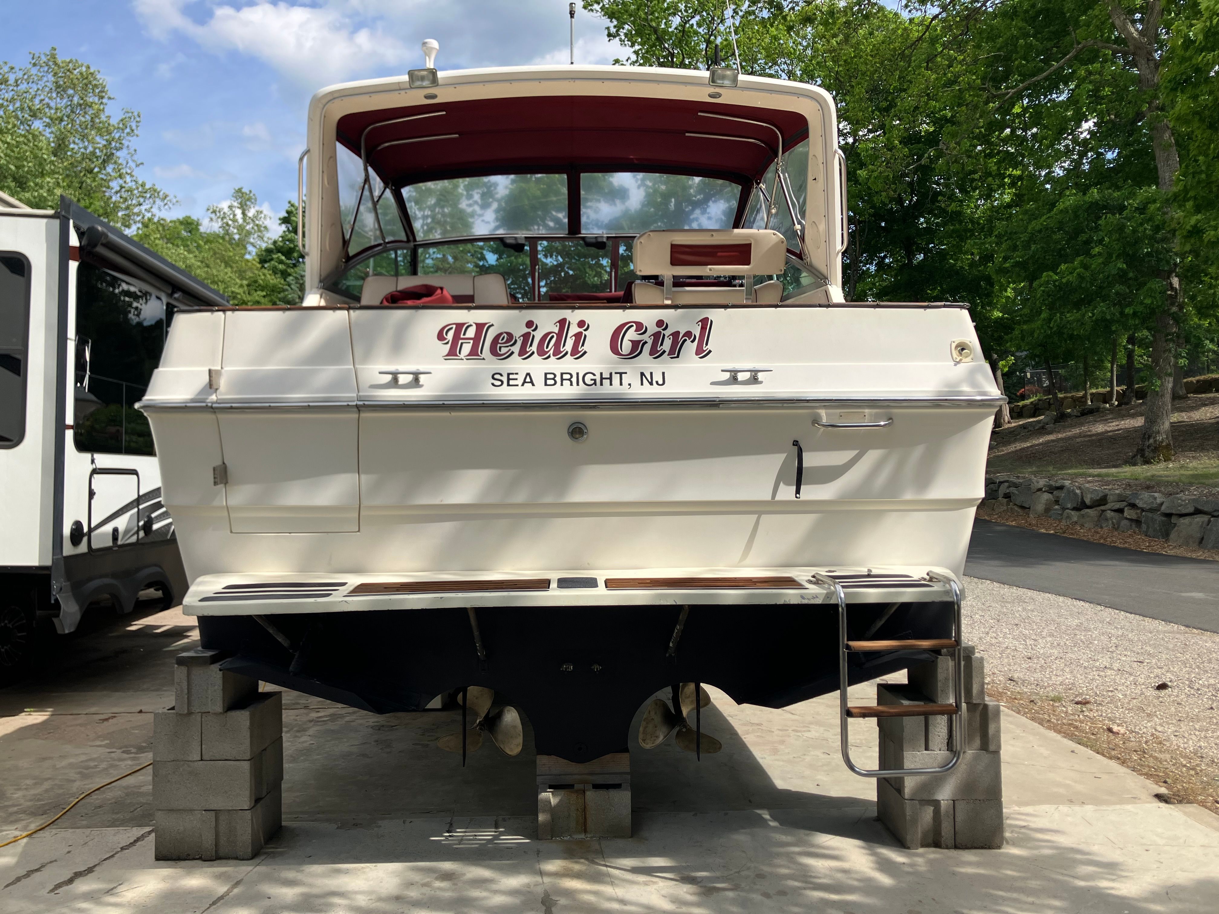 1985 Sea Ray 34 Express Cuiser - 4