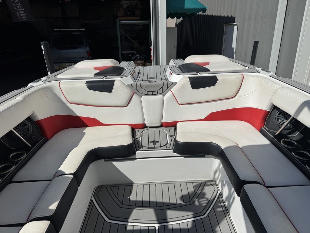 2018 Nautique GS24 - 11