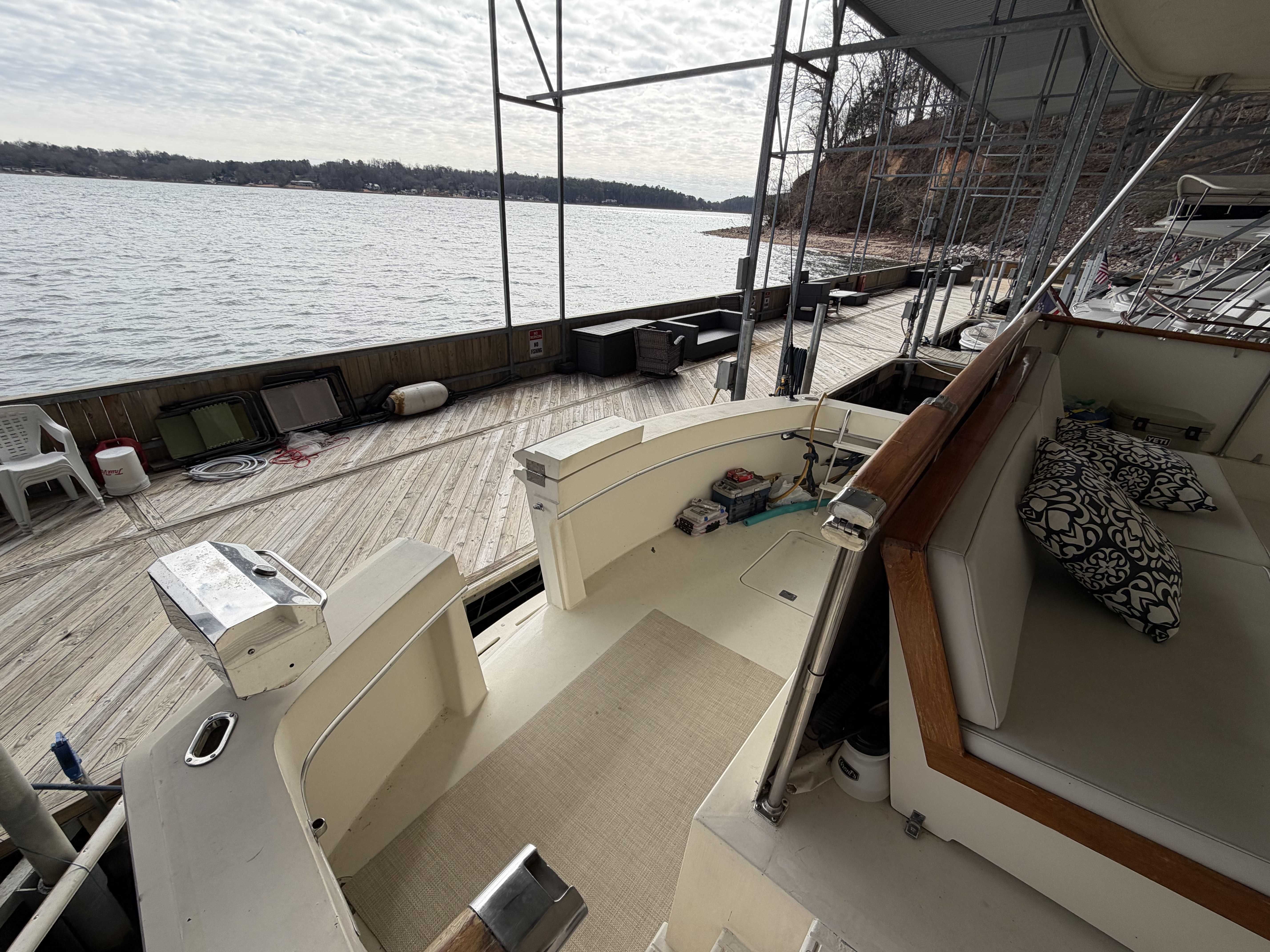 1975 Hatteras 58 Long Range Cruiser - 11