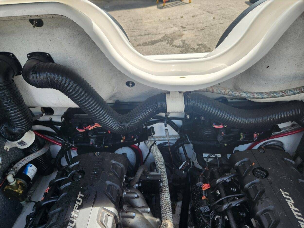 2015 Yamaha Boats 212X - 4