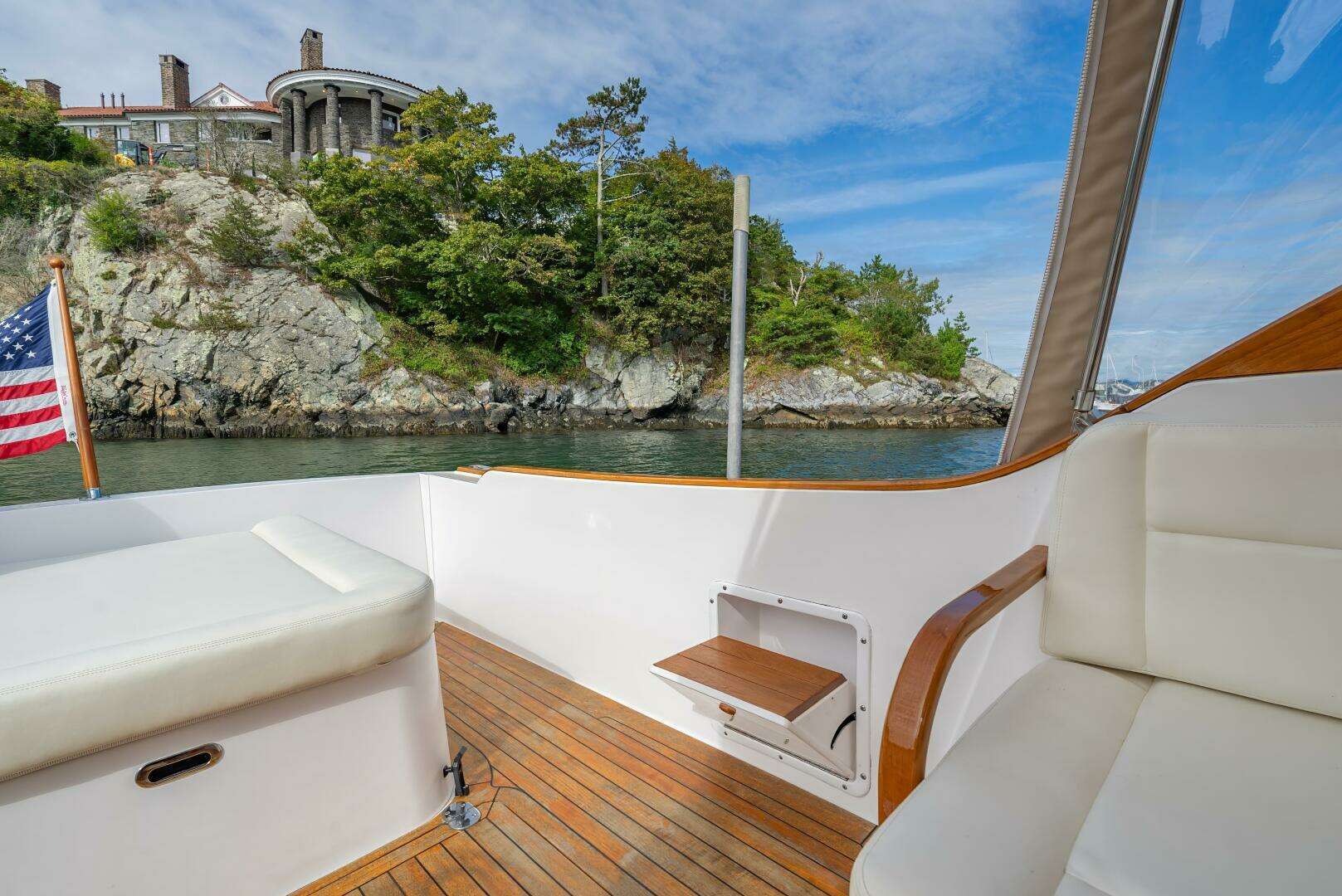 2020 CH Marine Shelter Island Nomad - Image 15