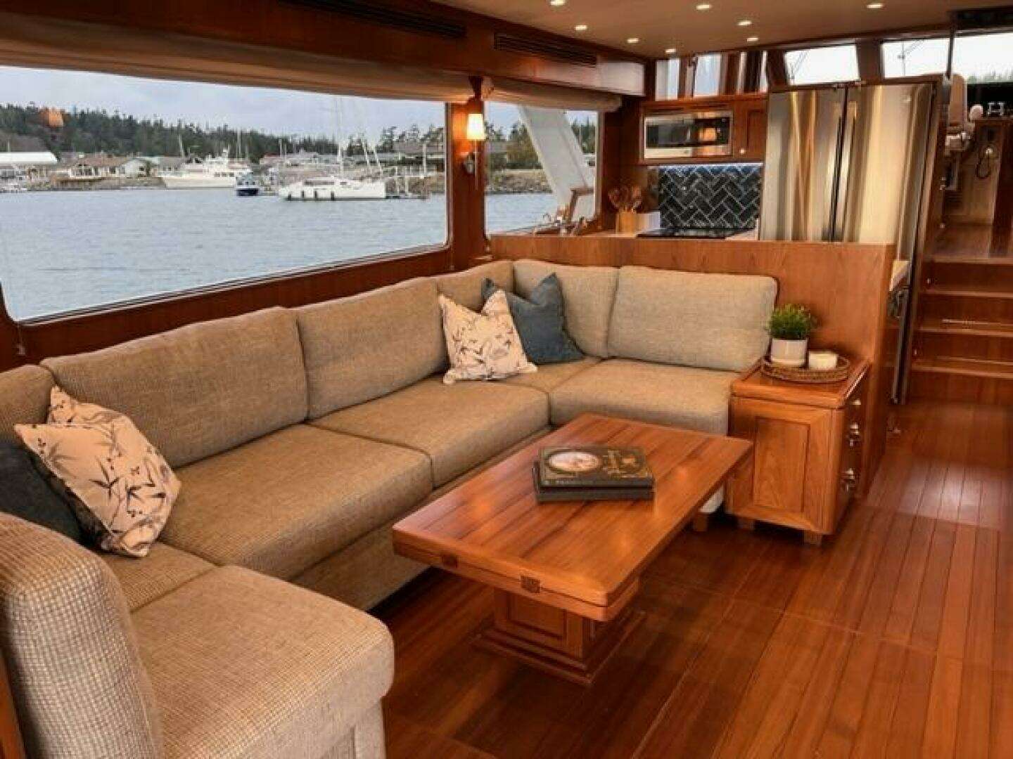 2023 Offshore Yachts ELV - Image 3