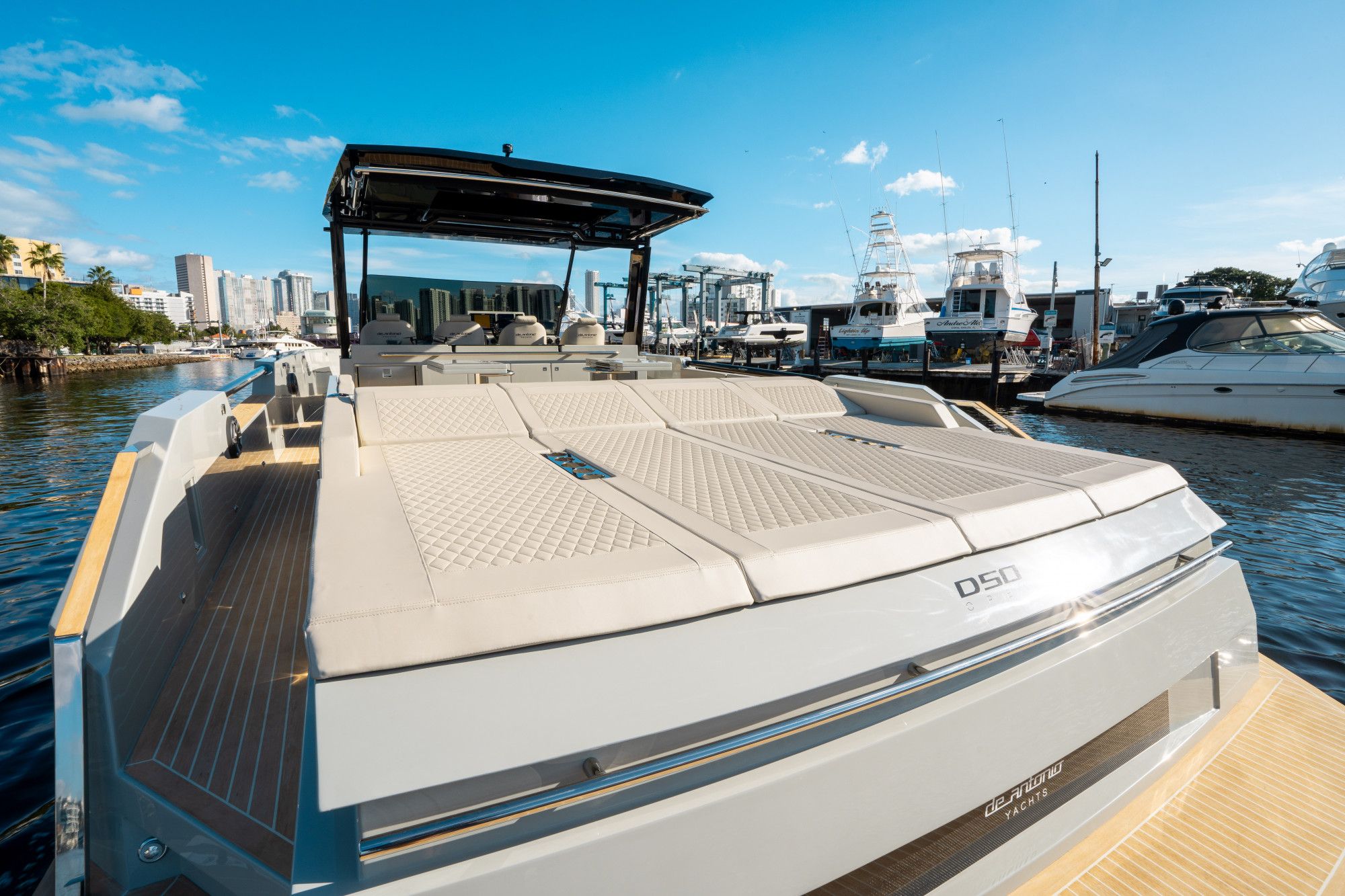 2025 De Antonio Yachts D50 OPEN - 9