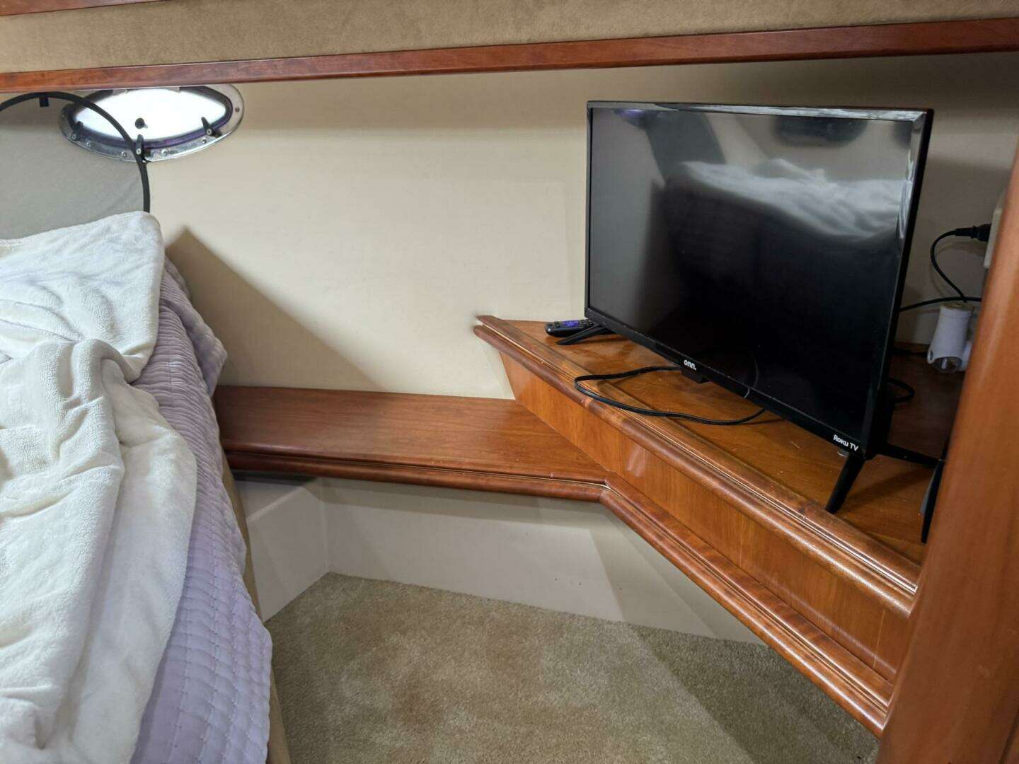 2003 Cruisers Yachts 3772 - Image 90