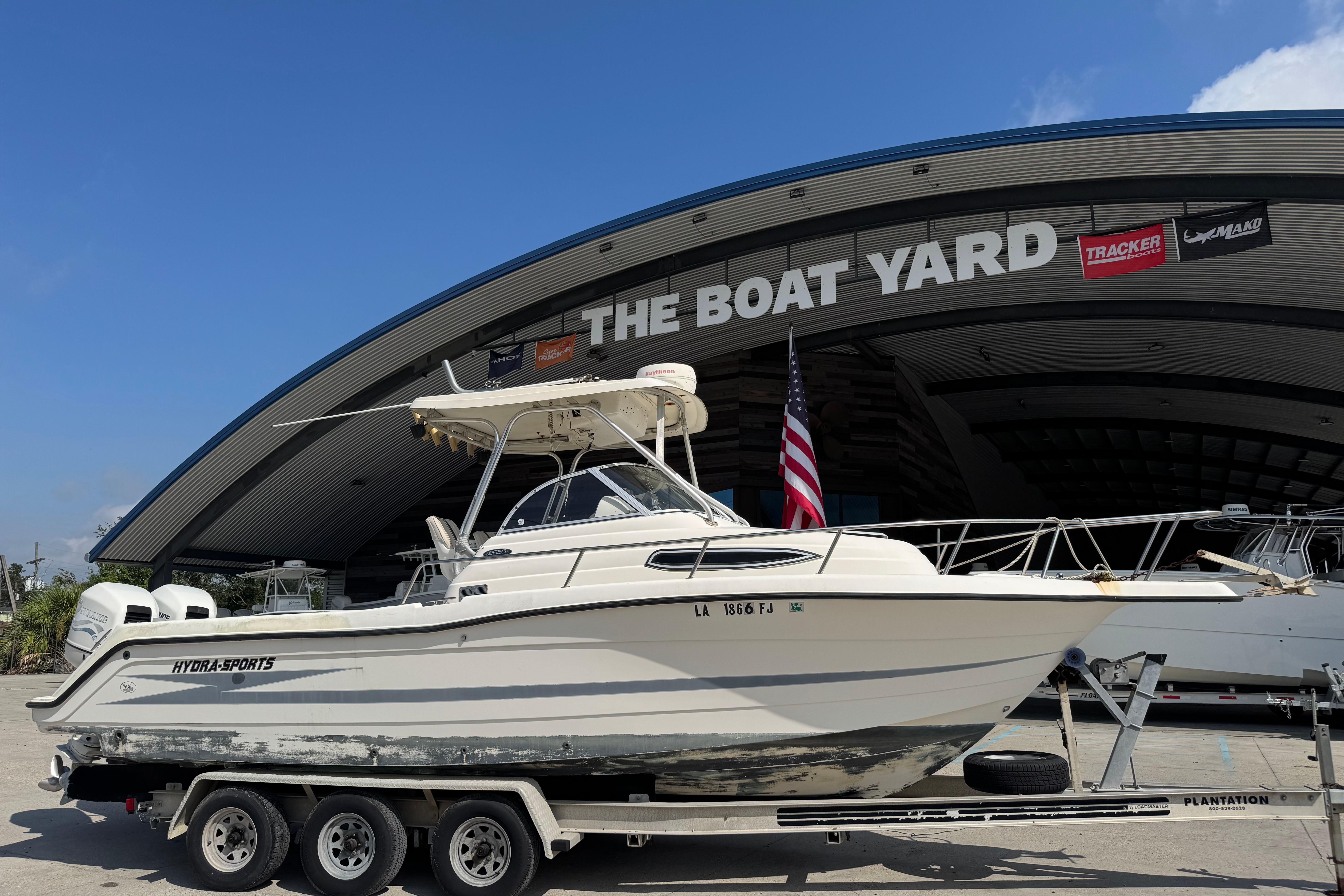 1997 Hydra-Sports VECTOR 2650 WA boat on trailer at The Boat Yard.
