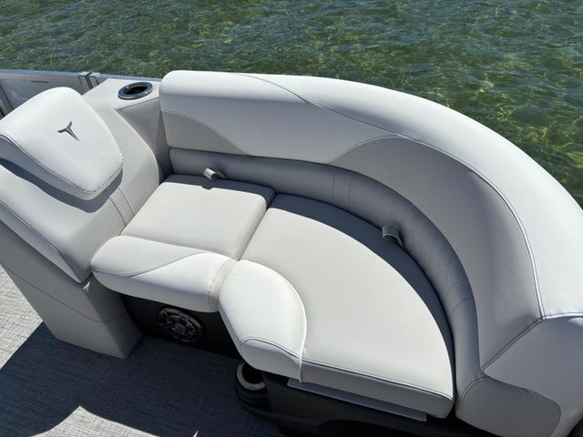 2026 Tahoe 2185 LTZ Quad Lounger - 19