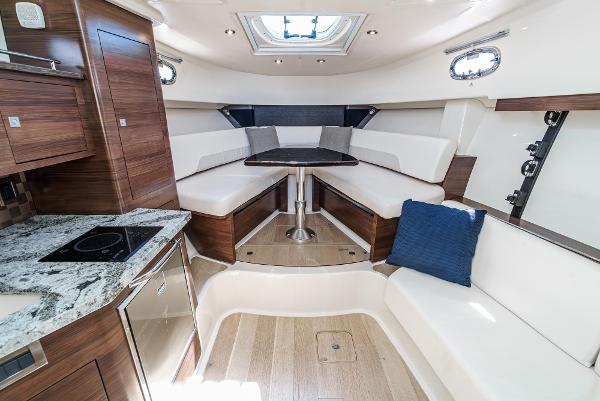 2020 Boston Whaler 345 Conquest - 12